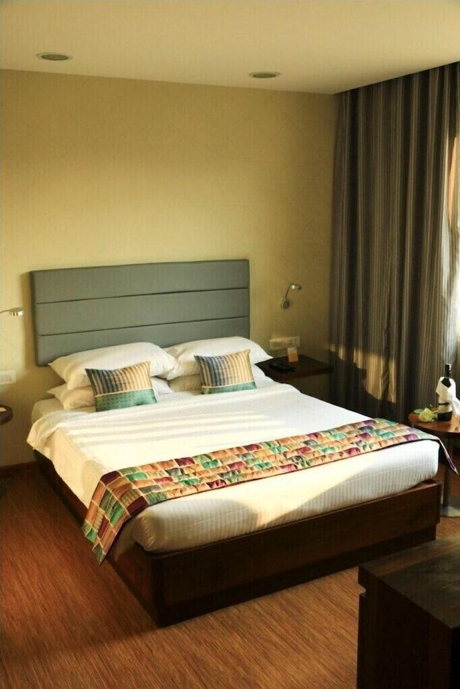 Keys Prima By Lemon Tree Hotels, Pimpri, Pune Eksteriør bilde