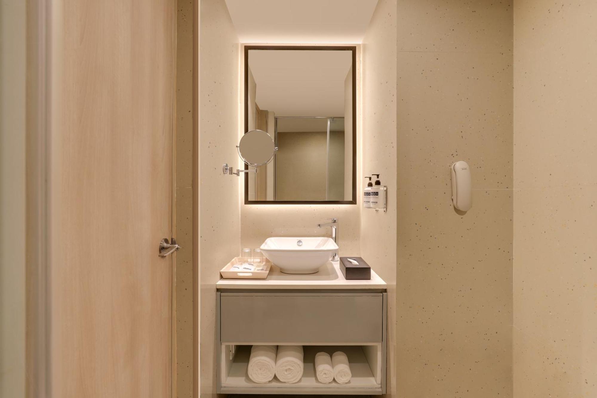 Keys Prima By Lemon Tree Hotels, Pimpri, Pune Eksteriør bilde