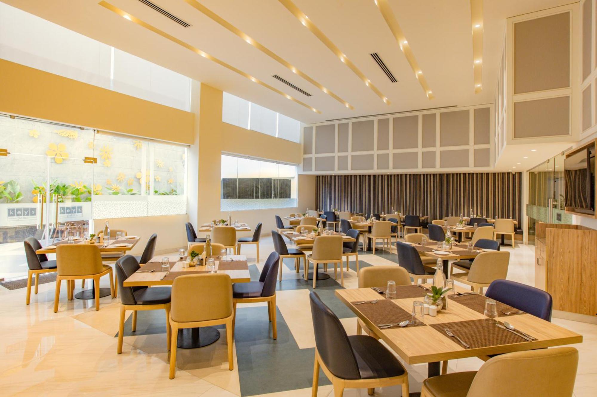 Keys Prima By Lemon Tree Hotels, Pimpri, Pune Eksteriør bilde
